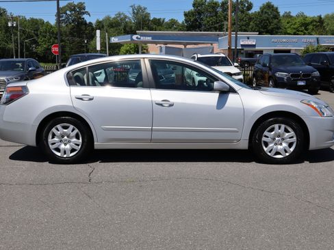 Used 2012 Nissan Altima 2.5 FWD image 9