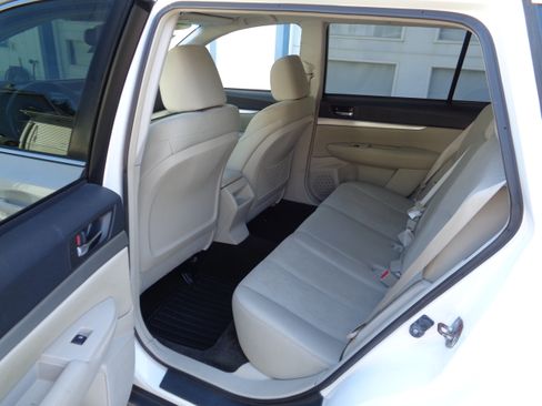 Used 2013 Subaru Outback 2.5i Premium image 5
