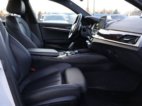 Used 2018 BMW 530i xDrive image 16