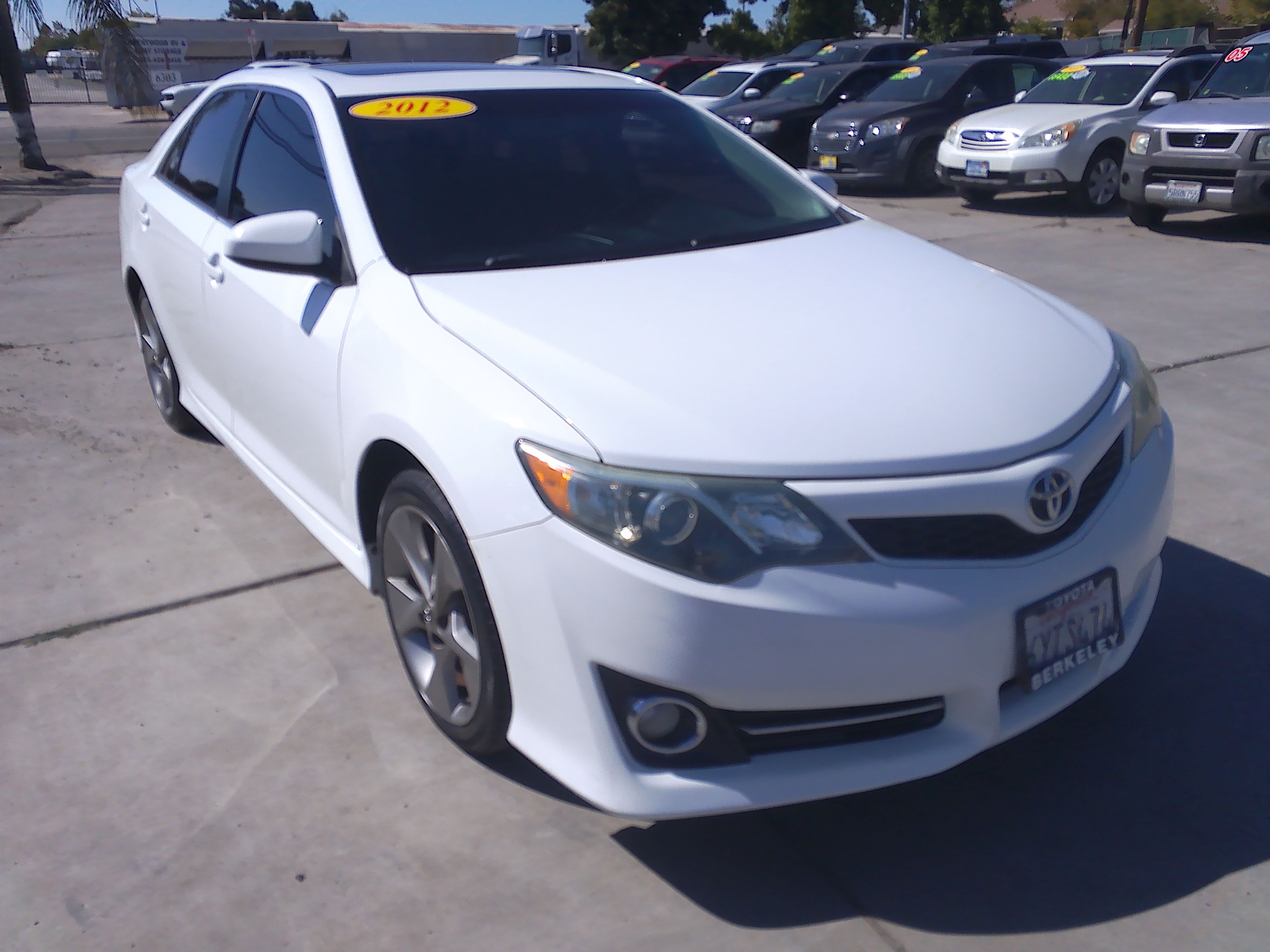 Used 2012 Toyota Camry SE V6 FWD image 1