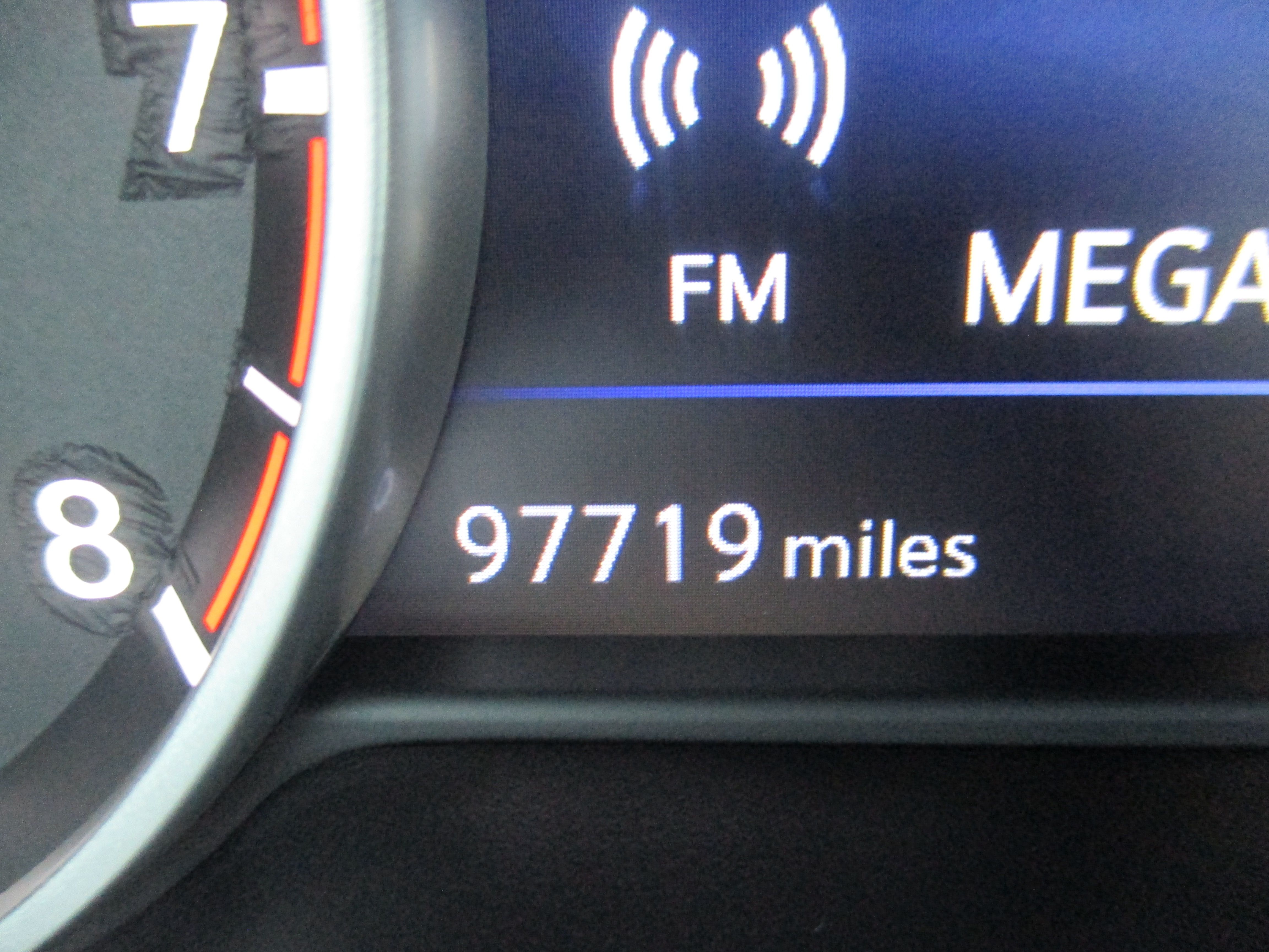 Used 2018 Nissan Murano SL w/ Touring Package FWD image 3