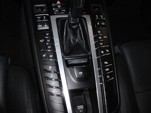 Used 2021 Porsche Macan GTS AWD/4WD image 20