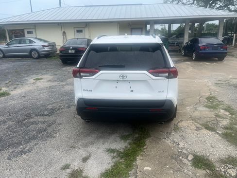 Used 2025 Toyota RAV4 XLE image 6