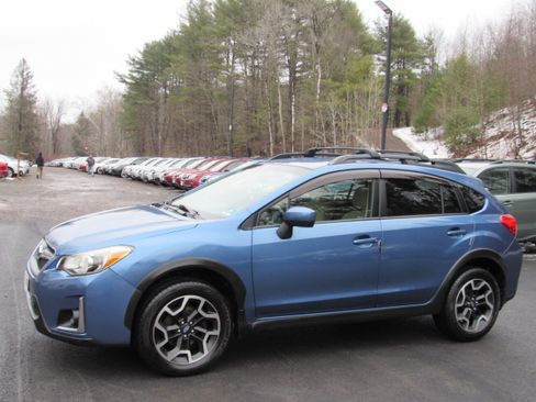 Used 2016 Subaru Crosstrek 2.0i Premium image 2