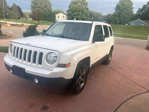 Used 2015 Jeep Patriot 4WD High Altitude image 3