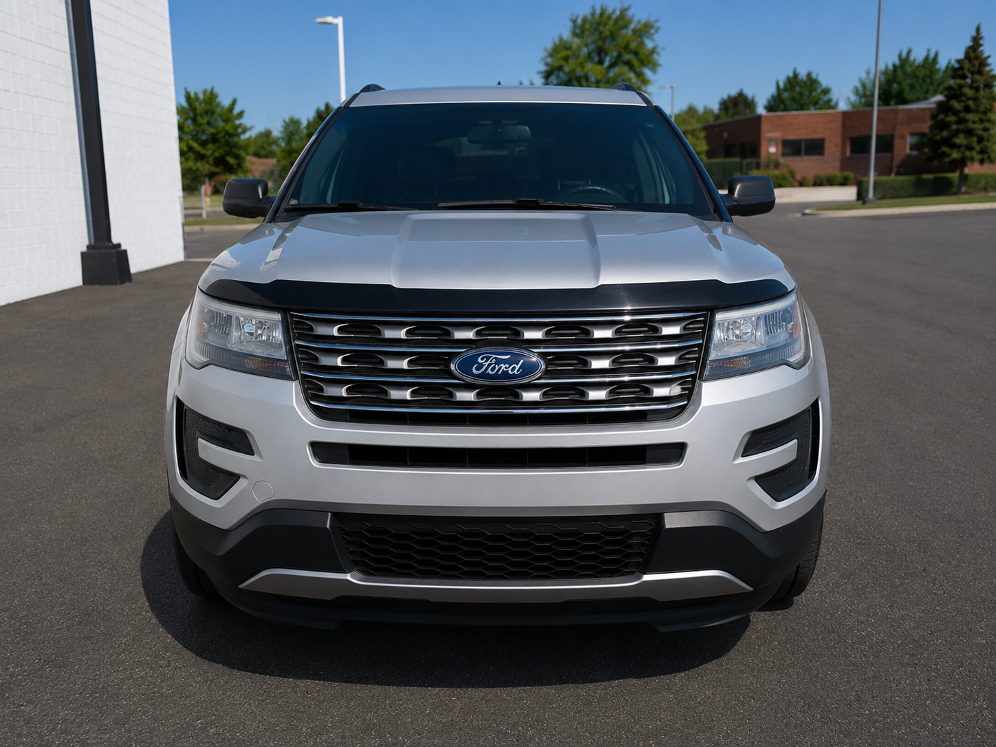 Used 2017 Ford Explorer XL FWD image 2