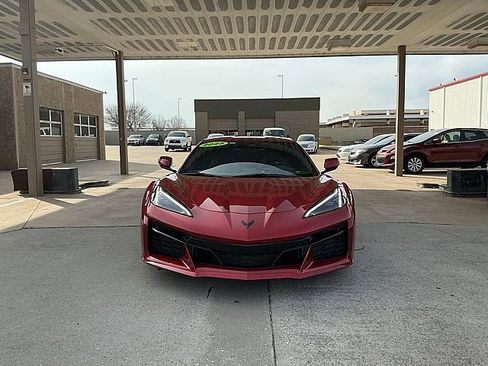 Used 2025 Chevrolet Corvette Z06 w/ 3LZ 70th Anniversary image 2