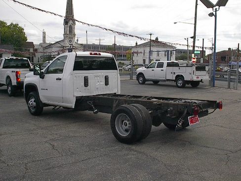 Used 2021 Chevrolet Silverado 3500 W/T image 6