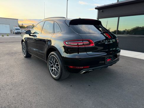 Used 2017 Porsche Macan Turbo AWD/4WD image 4