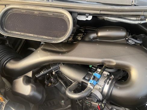 Used 2015 Ford Transit 150 XLT image 4