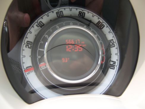 Used 2012 FIAT 500 Lounge Cabrio FWD image 10