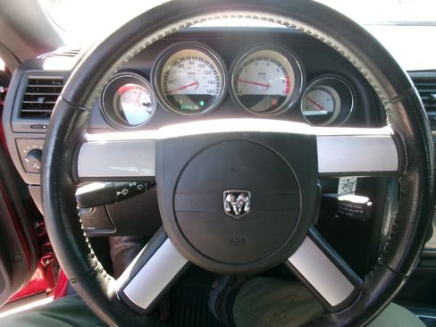 Used 2010 Dodge Challenger R/T image 6