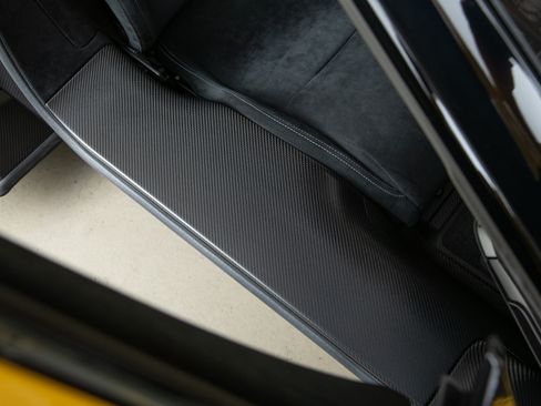 Used 2021 Ford GT Carbon Series RWD image 82