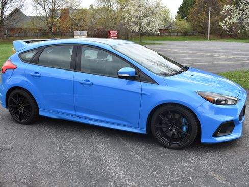Used 2017 Ford Focus RS AWD/4WD image 20