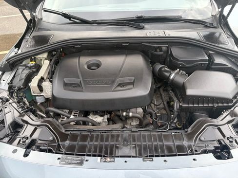 Used 2017 Volvo S60 T5 Inscription Premier AWD image 16
