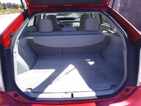 Used 2010 Toyota Prius One image 13