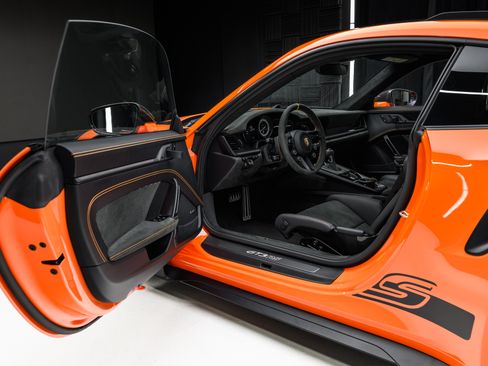 Used 2025 Porsche 911 GT3 RS image 24