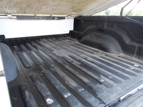 Used 2015 RAM 1500 4x4 Regular Cab ST image 9