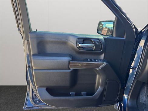 Used 2022 Chevrolet Silverado 1500 RST image 19