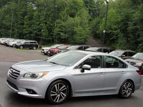 Used 2017 Subaru Legacy 2.5i Sport AWD/4WD image 2