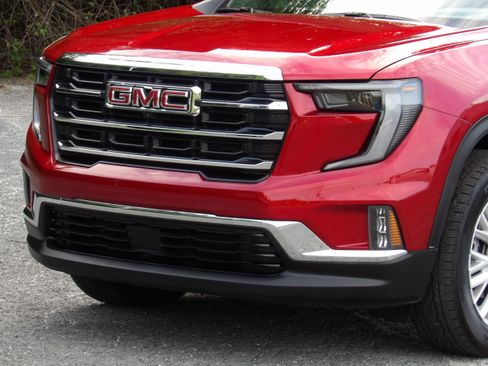 Used 2026 GMC Acadia FWD Elevation image 10