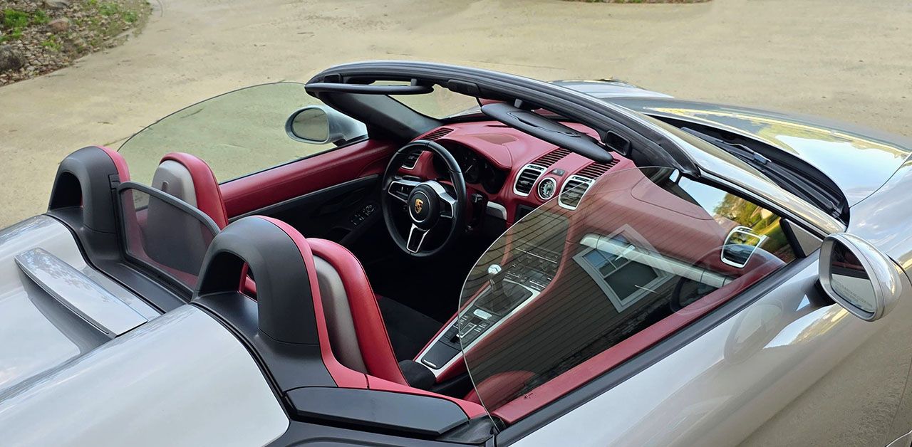 Used 2016 Porsche Boxster Spyder RWD image 27