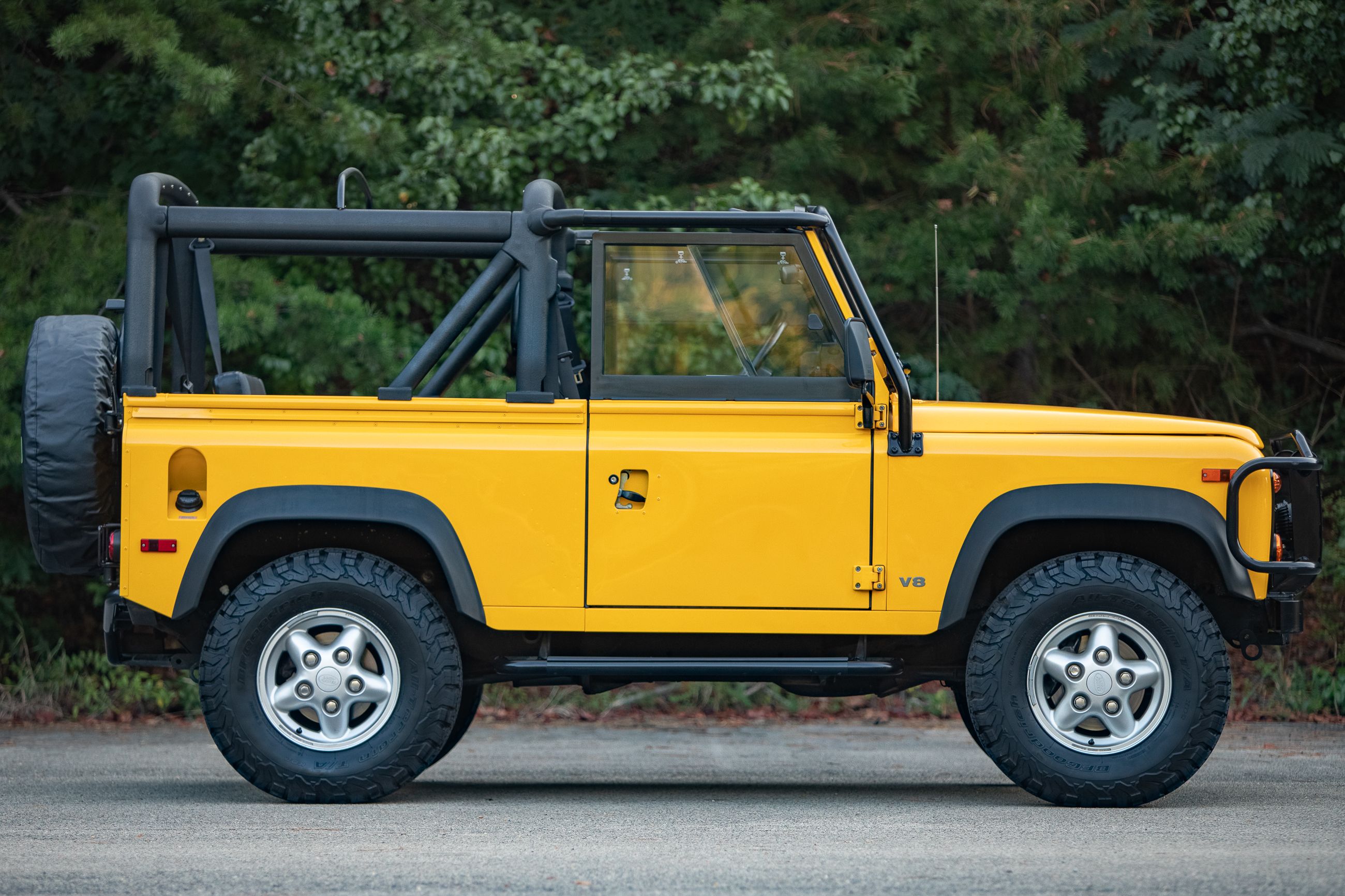 Used 1995 Land Rover Defender 90 AWD/4WD image 2