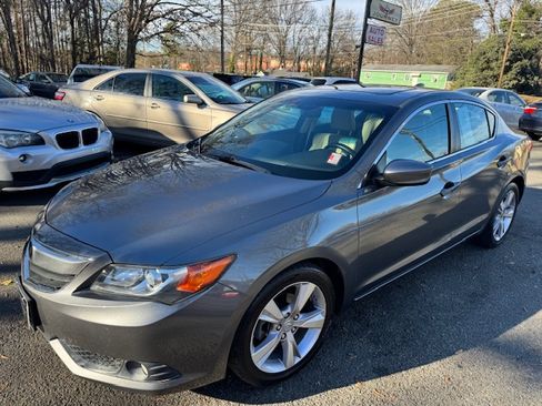 Used 2013 Acura ILX image 1