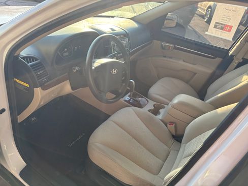 Used 2009 Hyundai Santa Fe GLS image 4