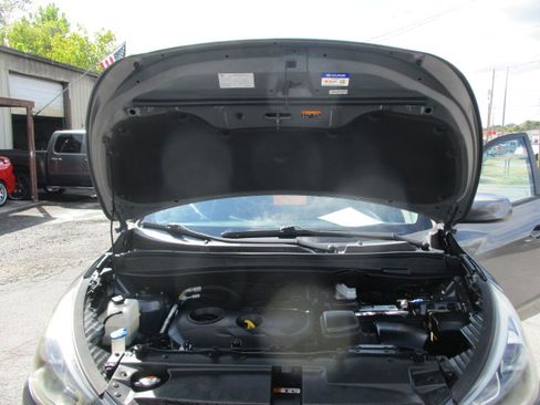 Used 2014 Hyundai Tucson GLS image 48