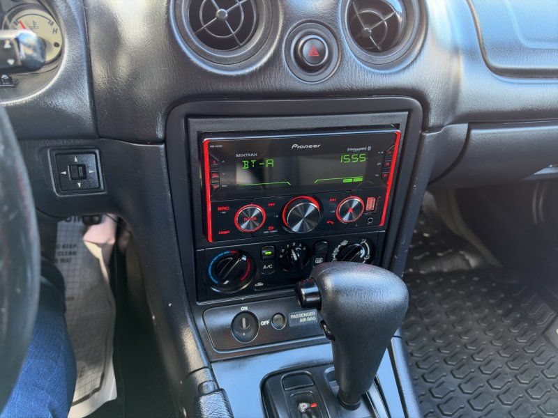 Used 2003 MAZDA MX-5 Miata LS RWD image 14