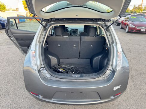 Used 2015 Nissan Leaf S image 21