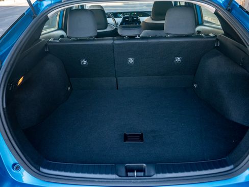 Used 2019 Toyota Prius image 14