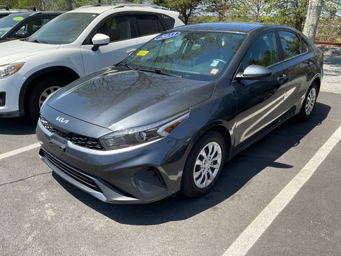 Used 2023 Kia Forte LX FWD image 1