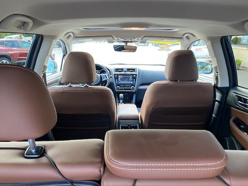 Used 2018 Subaru Outback 3.6R Touring image 18