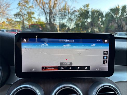 Used 2020 Mercedes-Benz GLC 300 image 30