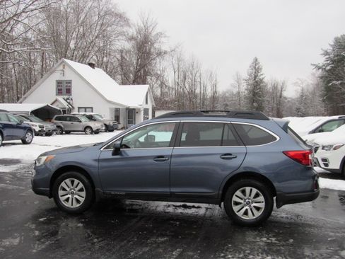 Used 2015 Subaru Outback 2.5i Premium image 6