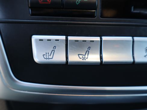 Used 2015 Mercedes-Benz GL 550 image 35