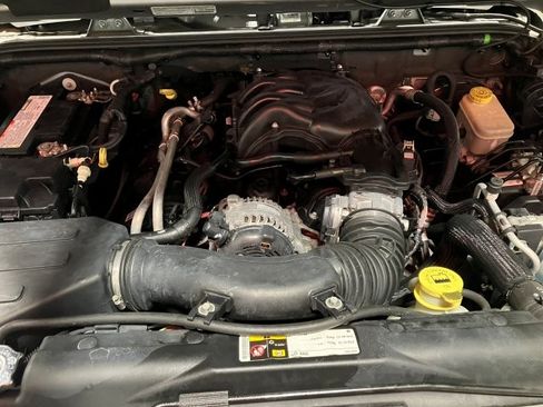 Used 2014 Jeep Wrangler Unlimited Rubicon image 24