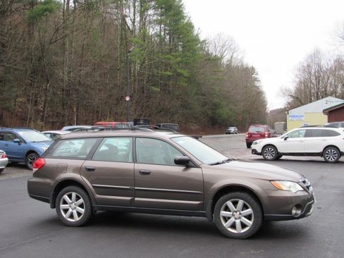 Used 2009 Subaru Outback 2.5i Premium image 10