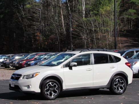 Used 2015 Subaru XV Crosstrek 2.0i Limited image 3