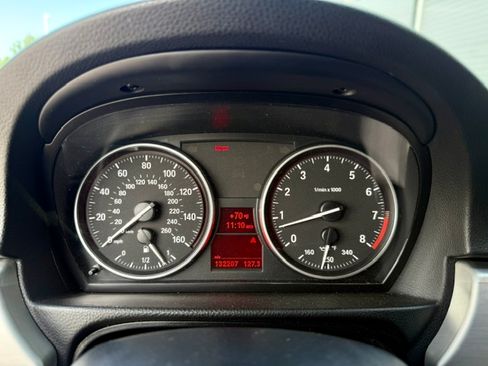 Used 2010 BMW 335i xDrive Sedan AWD/4WD image 18