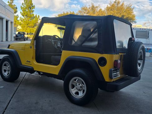 Used 2004 Jeep Wrangler Sport image 10