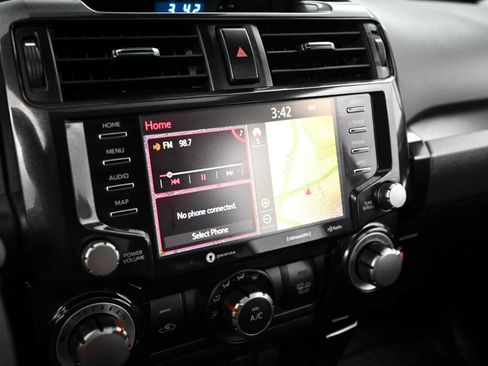 Used 2022 Toyota 4Runner TRD Off-Road Premium image 31