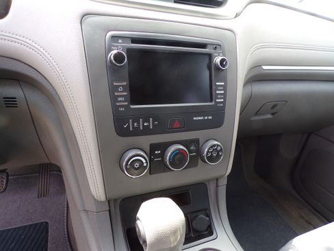 Used 2016 Chevrolet Traverse LS image 12