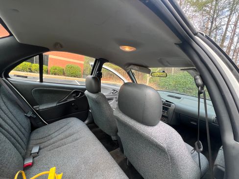 Used 2005 Chevrolet Cavalier image 8