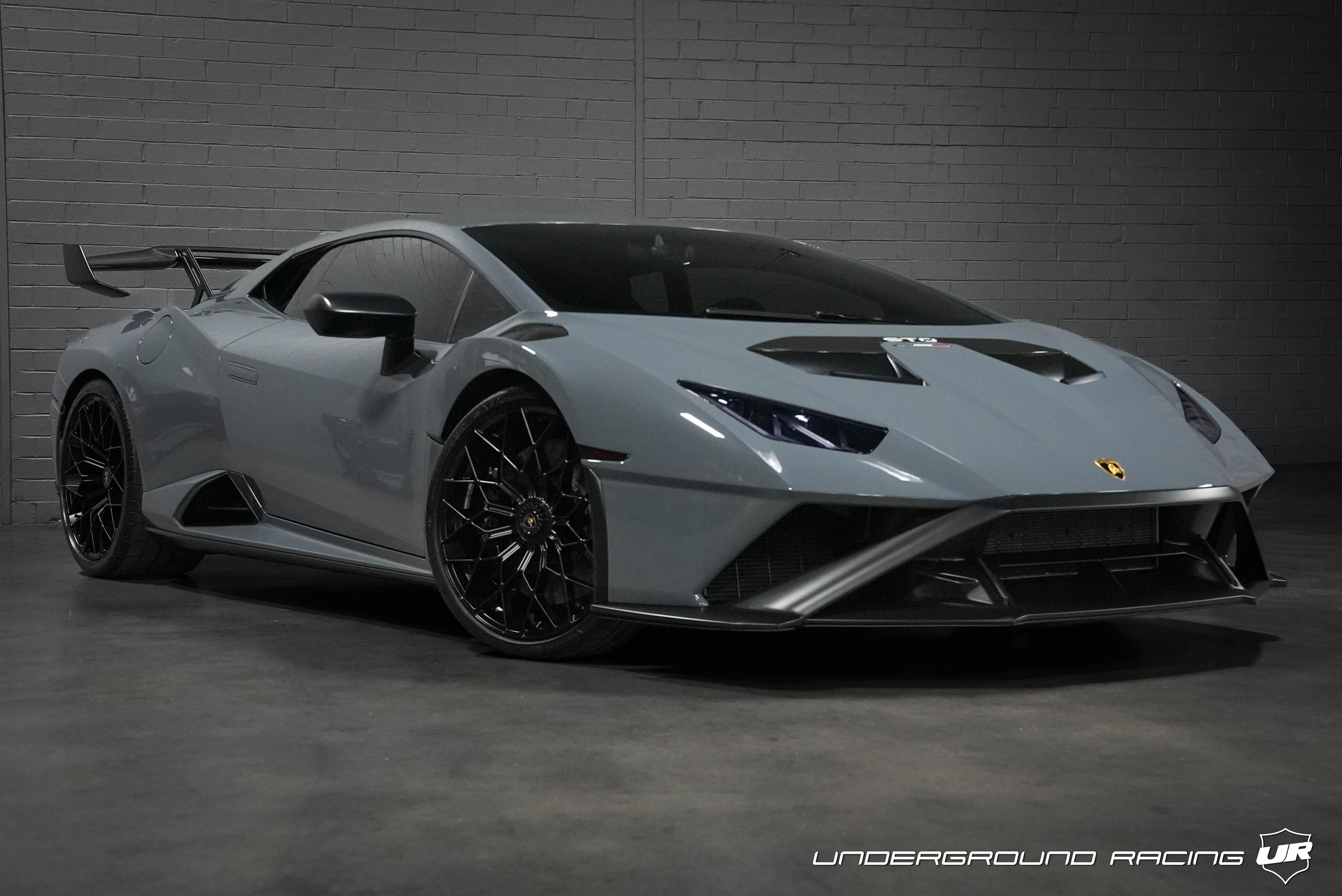 Used 2022 Lamborghini Huracan STO Coupe RWD image 5