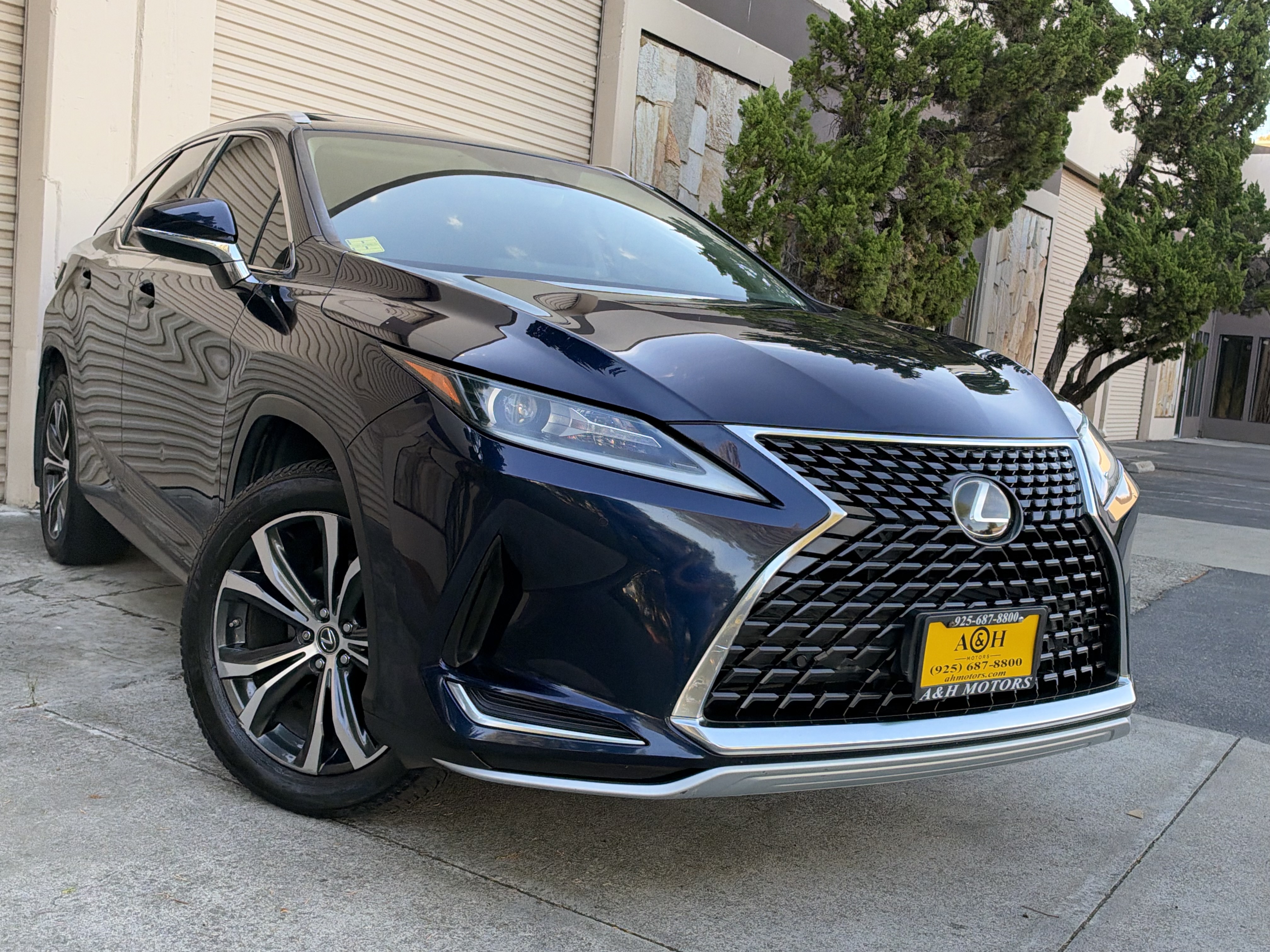 Used 2020 Lexus RX 350L FWD w/ Premium Package image 1