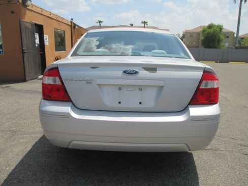 Used 2005 Ford Five Hundred SE AWD image 7