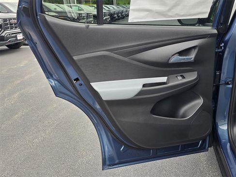 New 2025 Buick Envista Preferred image 22